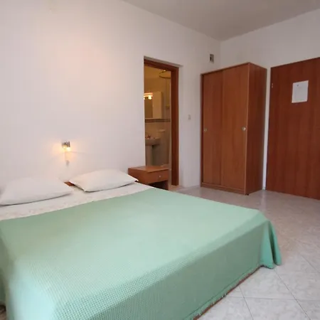 Zaklopatica 8393b Appartement Lastovo