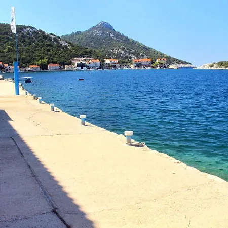 Zaklopatica 8393b Apartamento Lastovo