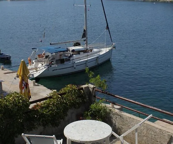 Zaklopatica 8393b Lägenhet *