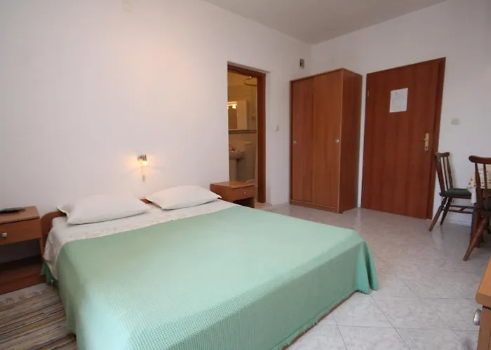 Zaklopatica 8393b Apartment Lastovo