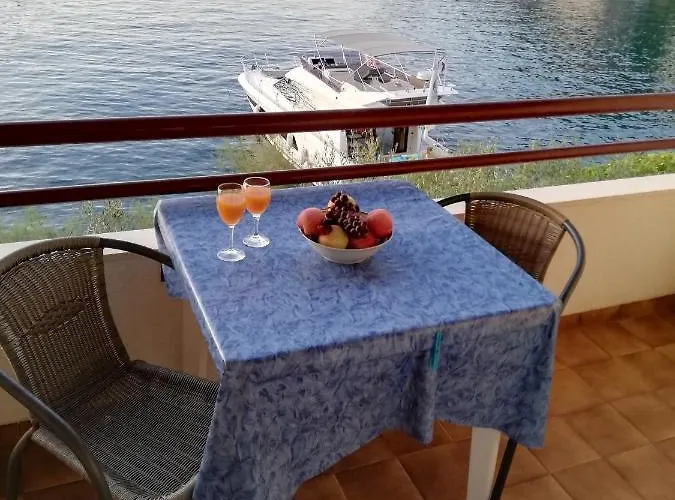 Zaklopatica 8393b Lägenhet Lastovo